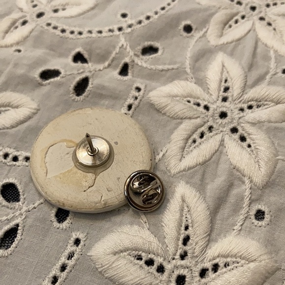 Pottery Bunny Pin - Picture 2 of 3